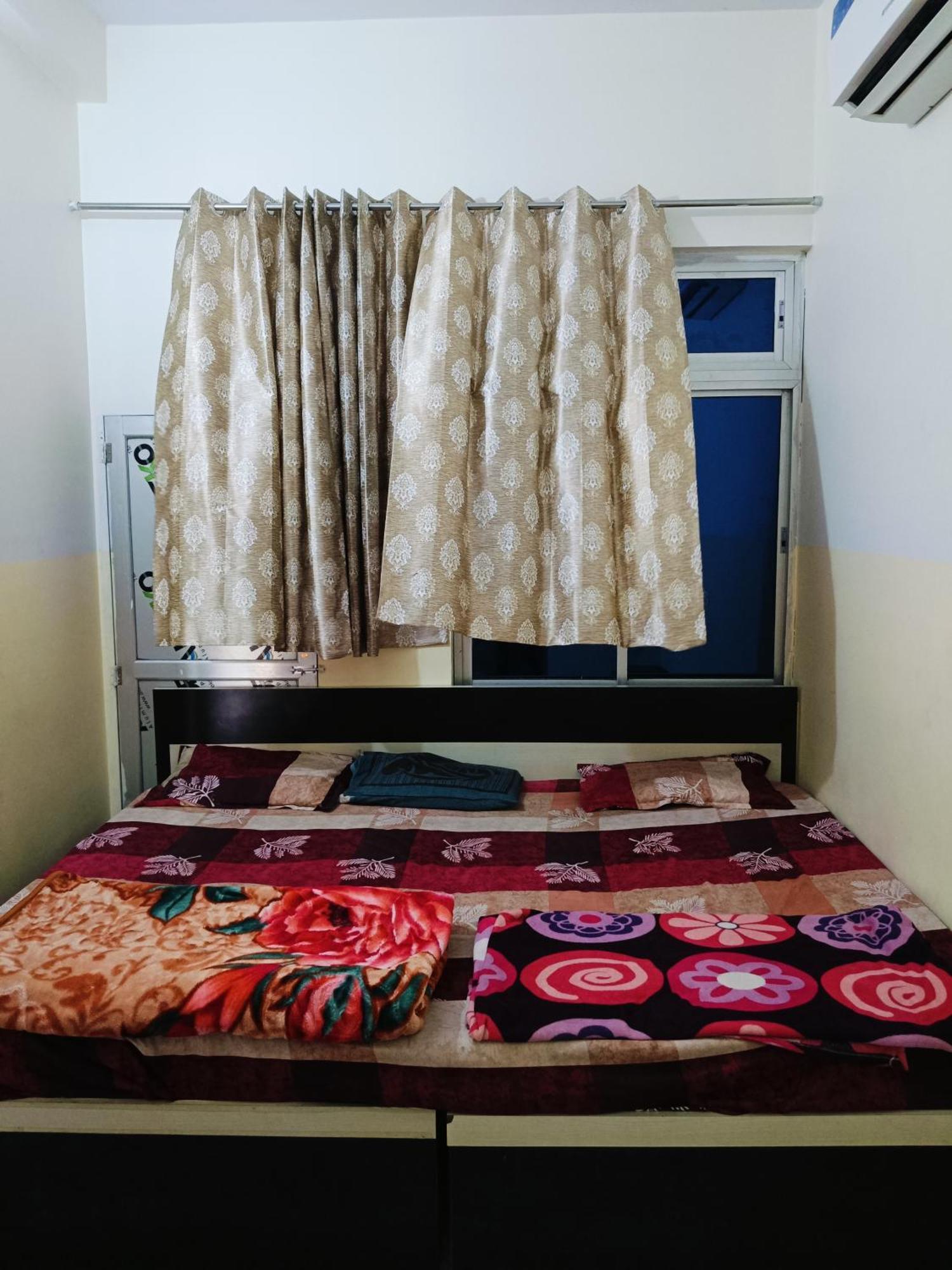 Jai Hanuman Guest House Palsana  Esterno foto